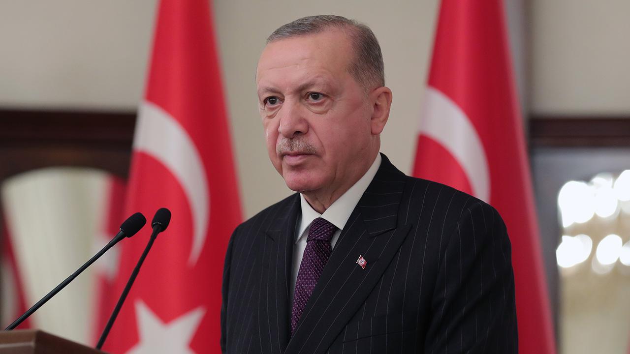 Cumhurbaşkanı Erdoğan’dan şehit ailesine başsağlığı mesajı