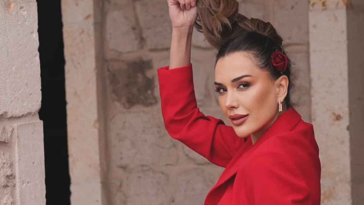 Dilan Polat’ın lüks araçları satışa çıkıyor