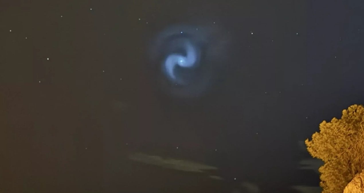 Gökyüzünde parlayan ‘mavi spiral’in sırrı çözüldü